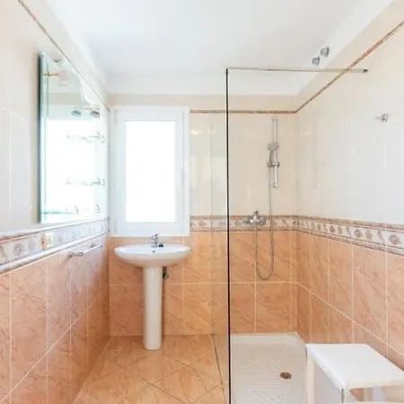 Villa Evita Private Pool, Jacuzzi & Sea Views *