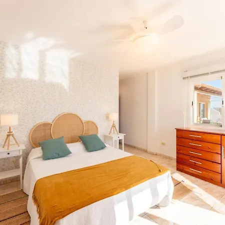 Evita Private Pool, Jacuzzi & Sea Views Villa Costa Adeje (Tenerife)