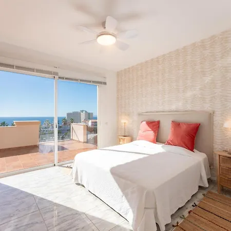 Evita Private Pool, Jacuzzi & Sea Views