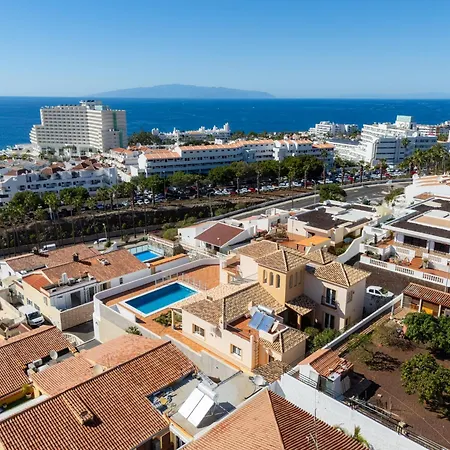 Evita Private Pool, Jacuzzi & Sea Views Villa *