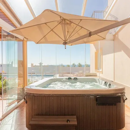 Villa Evita Private Pool, Jacuzzi & Sea Views *