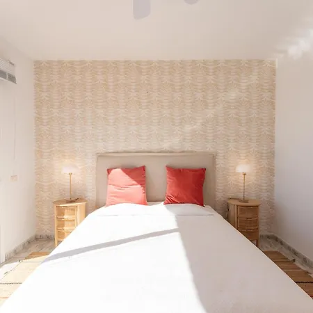 Villa Evita Private Pool, Jacuzzi & Sea Views *
