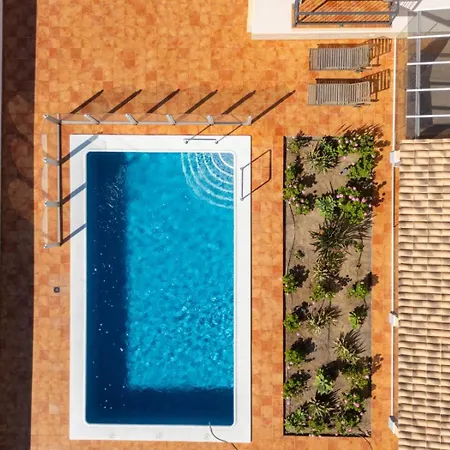 Evita Private Pool, Jacuzzi & Sea Views