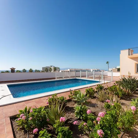 Evita Private Pool, Jacuzzi & Sea Views