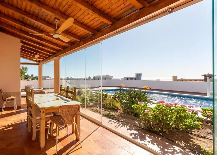 Evita Private Pool, Jacuzzi & Sea Views Willa *