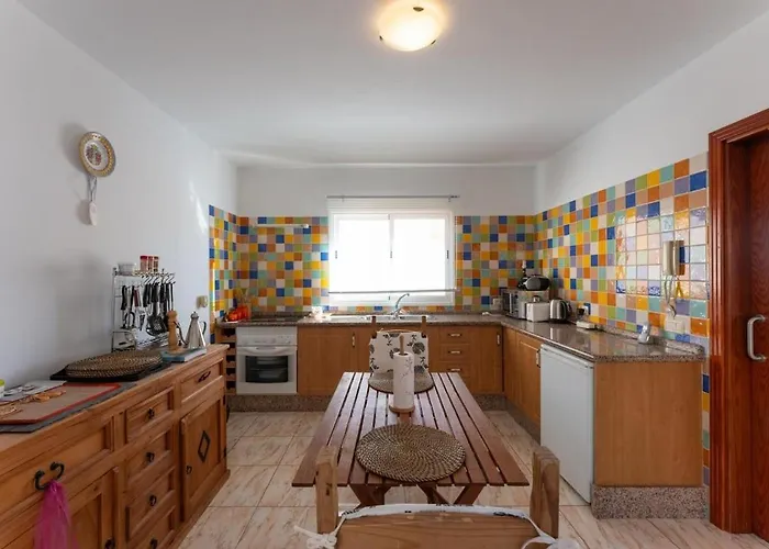 Willa Evita Private Pool, Jacuzzi & Sea Views *