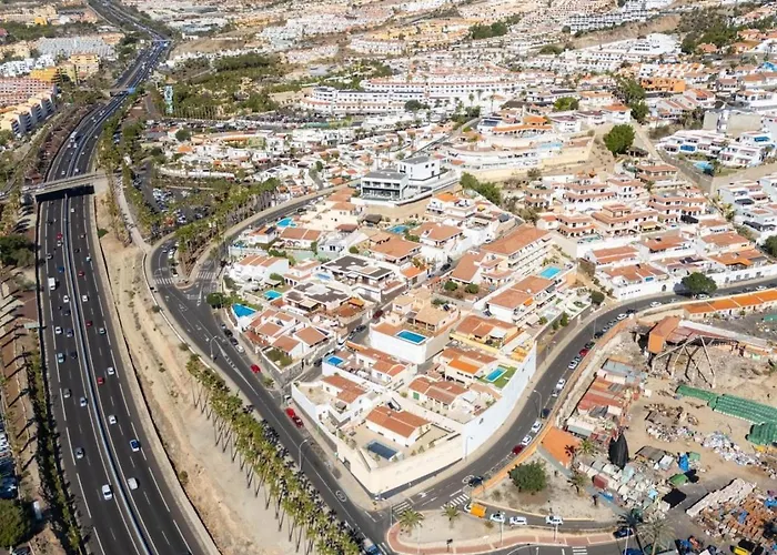 Evita Private Pool, Jacuzzi & Sea Views *