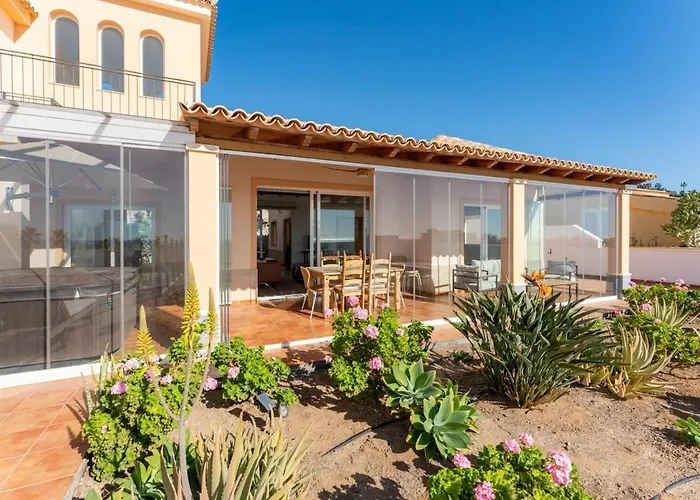 Willa Evita Private Pool, Jacuzzi & Sea Views Costa Adeje (Tenerife)