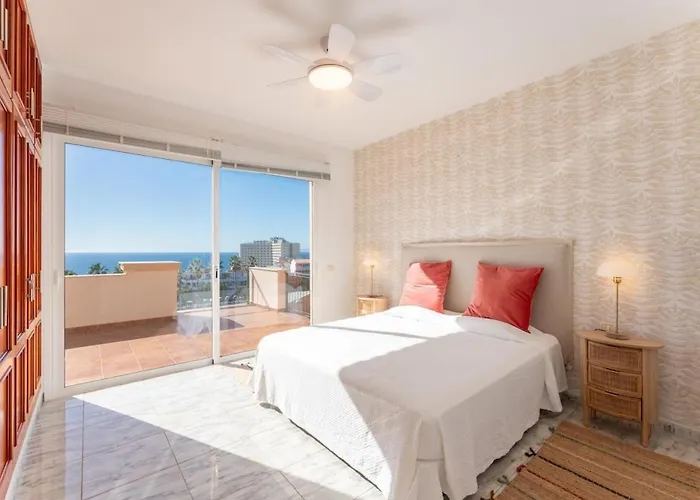 Evita Private Pool, Jacuzzi & Sea Views Willa