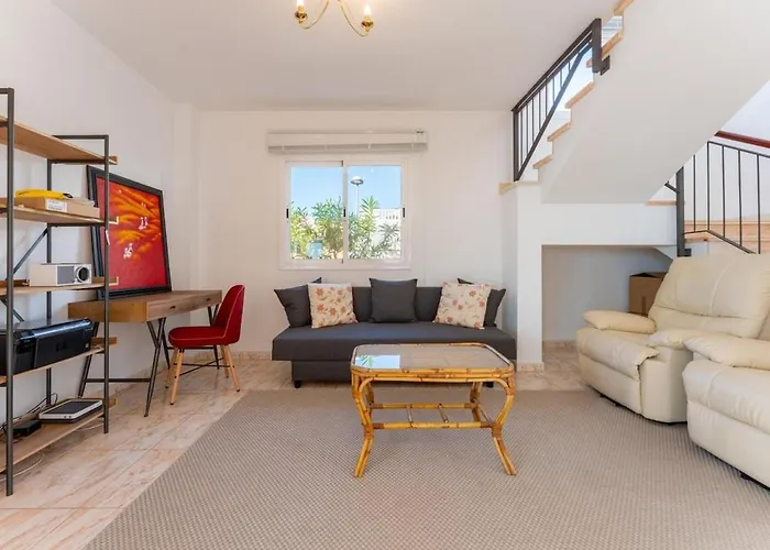 Evita Private Pool, Jacuzzi & Sea Views Willa *